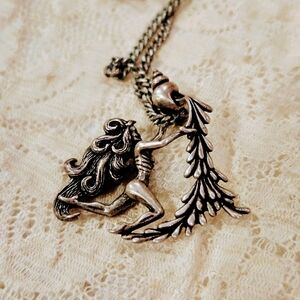 Vintage Sterling Silver Aquarius Pendant Necklace